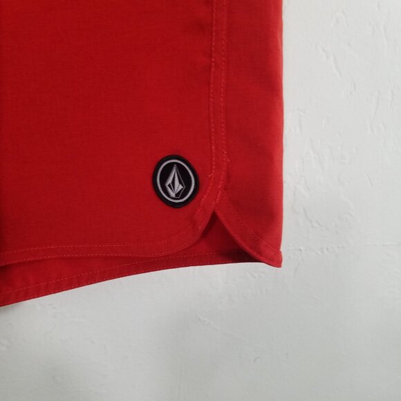 Volcom Men's Shorts Red Size 36 - Picture 2 of 6